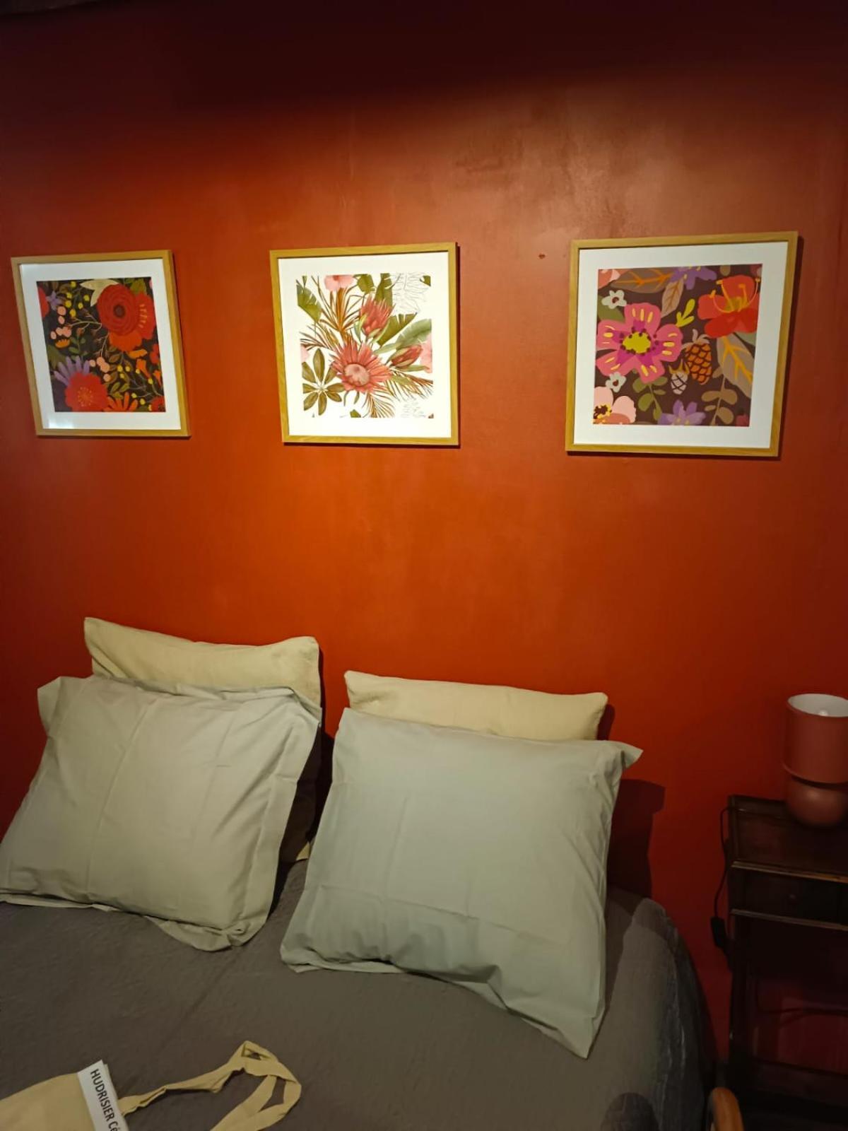 Bed and Breakfast La Lauze Et L'Anguille Gaillac Exterior foto