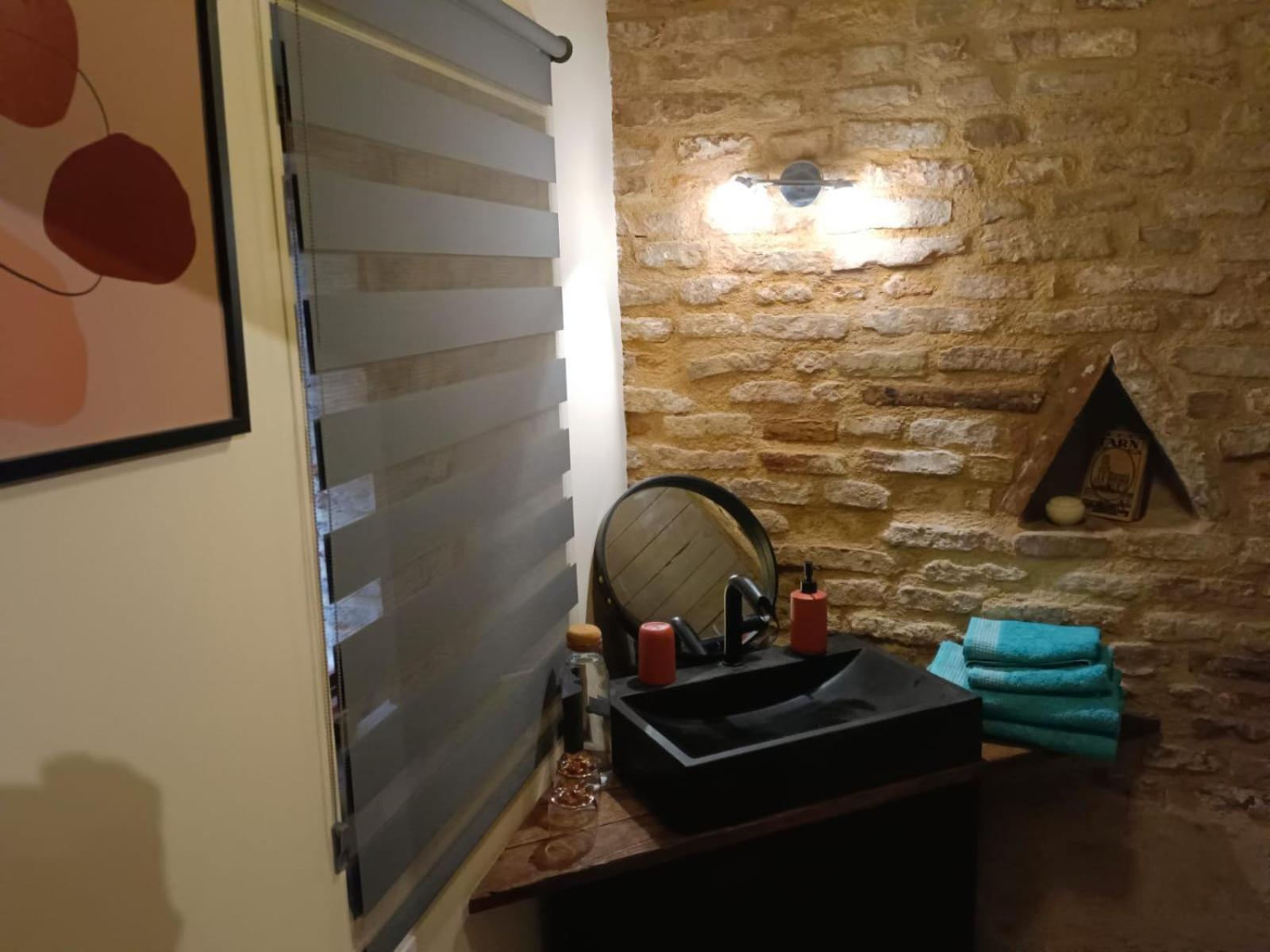 Bed and Breakfast La Lauze Et L'Anguille Gaillac Exterior foto