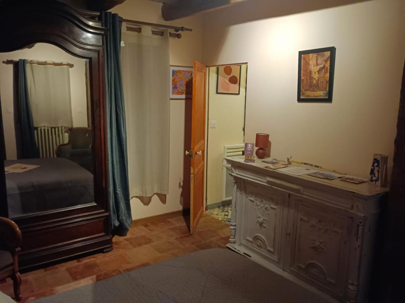 Bed and Breakfast La Lauze Et L'Anguille Gaillac Exterior foto